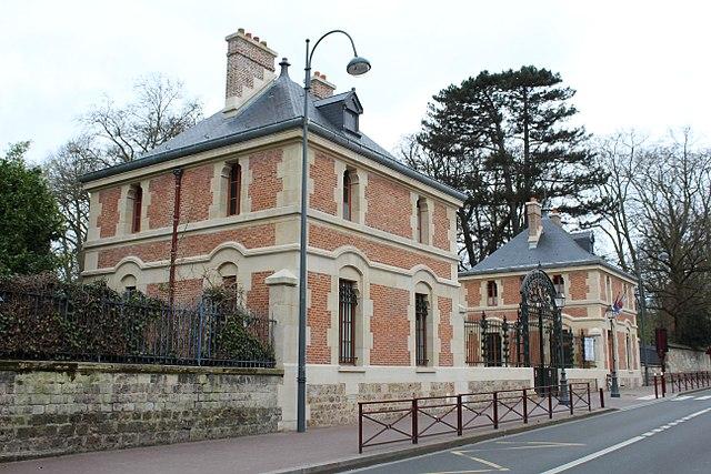 Bourg-la-Reine - Immobilier - CENTURY 21 In Situ Immobilier - Entrée_lycée_Lakanal_Sceaux-proche-Bourg-la-Reine