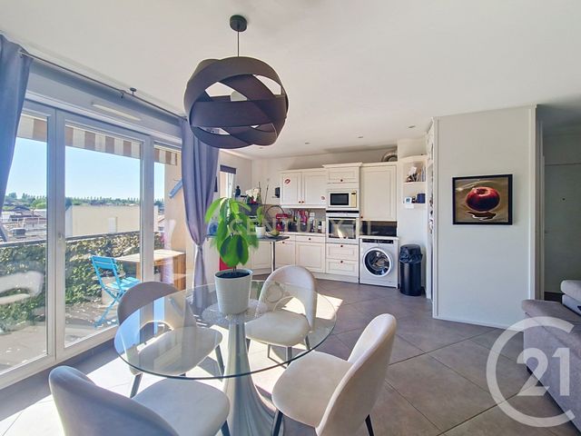 Appartement T4 à louer - 4 pièces - 72.53 m2 - VILLENEUVE LE ROI - 94 - ILE-DE-FRANCE - Century 21 In Situ Immobilier