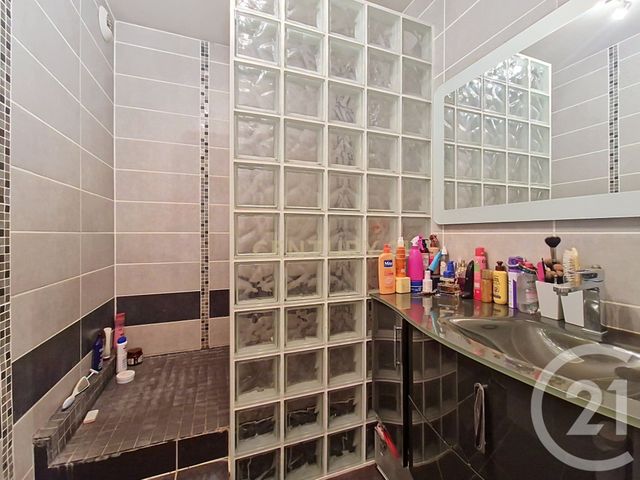 Appartement T4 à louer - 4 pièces - 72.53 m2 - VILLENEUVE LE ROI - 94 - ILE-DE-FRANCE - Century 21 In Situ Immobilier